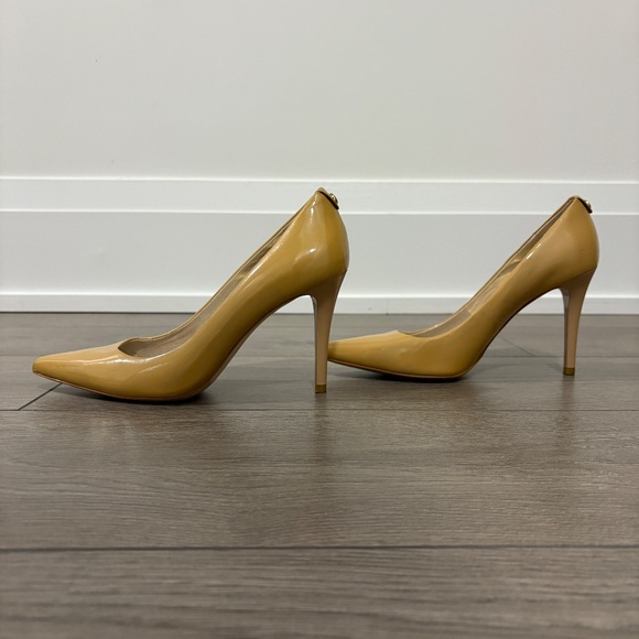 MICHAEL KORS Pumps - Picture 3 of 5